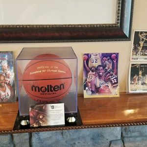 Autographed basketball 1992 dream team